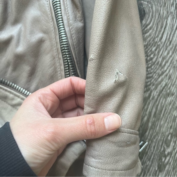 Leather Jacket 100% leather. 3/4 sleeves. Made in Italy. XS. Nude color - Picture 10 of 13